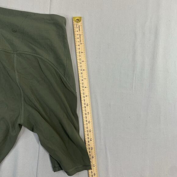 Lululemon Blissful Bend Super High-Rise Short - Army Green Size 2 - Picture 11 of 11